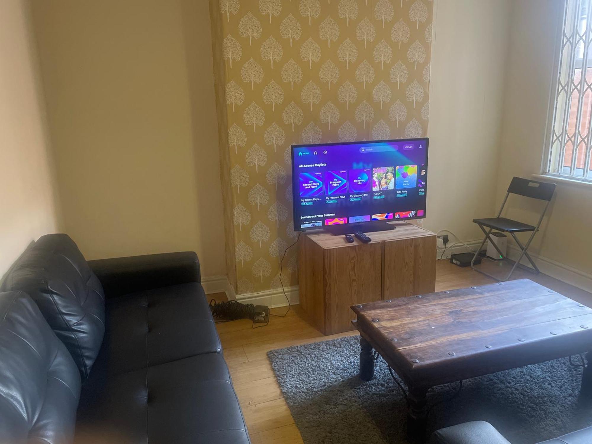 ノッティンガムTransformative Housing Laurie Avenueアパートメント エクステリア 写真